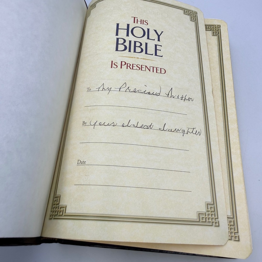 NKJV Holy Bible Giant Print Center-Column Reference Thomas Nelson Burgundy 993BG - Picture 5 of 7